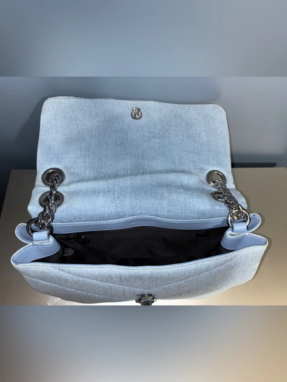 Rebecca Minkoff Edie Maxi Shoulder Bag - Picture 4 of 5